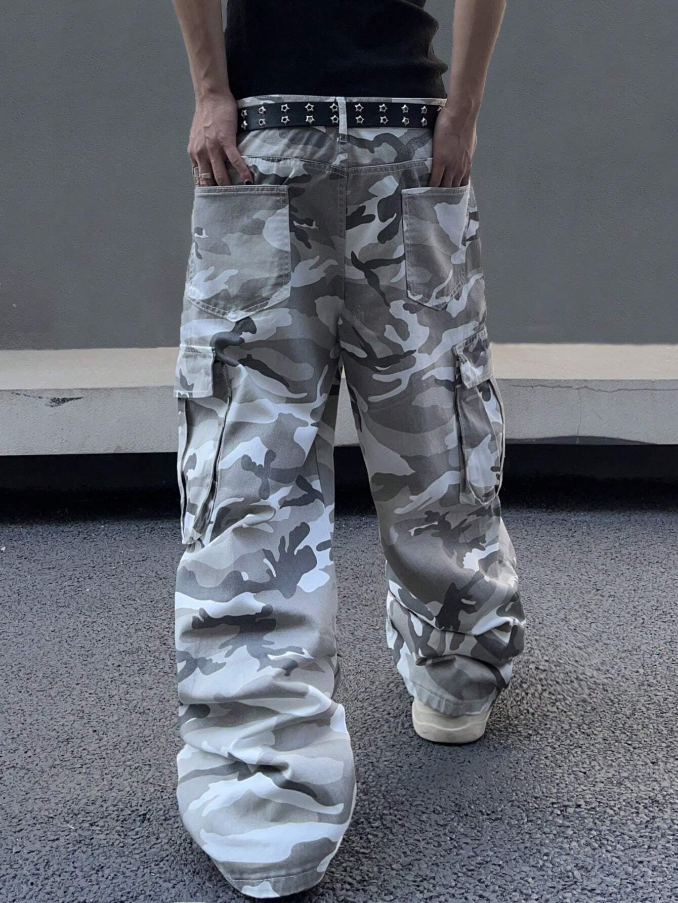 Men's Camo Cargo Jeans with Pockets | Beige