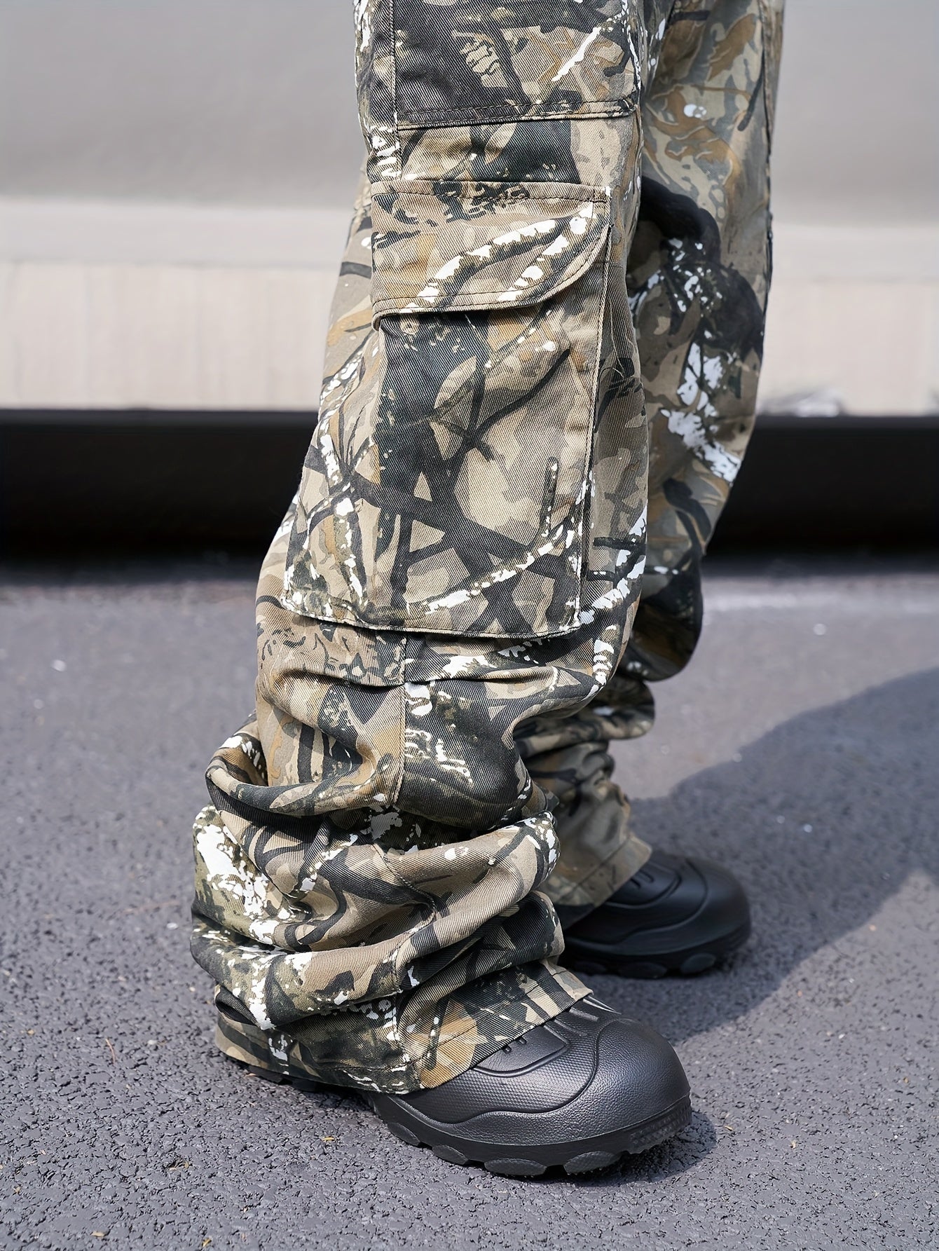 Men's Camouflage Print Denim Cargo Pants | Loose Fit