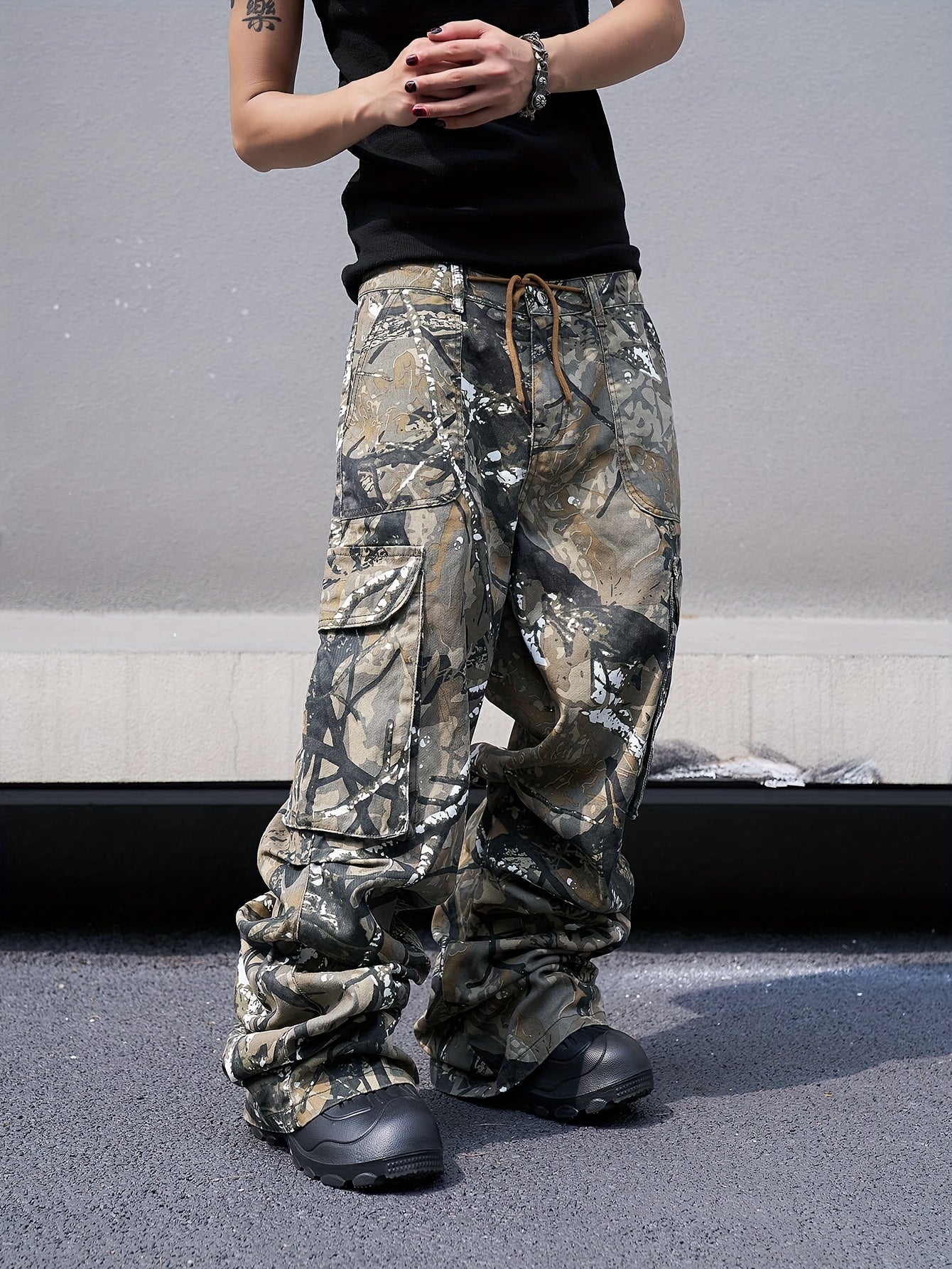 Men's Camouflage Print Denim Cargo Pants | Loose Fit