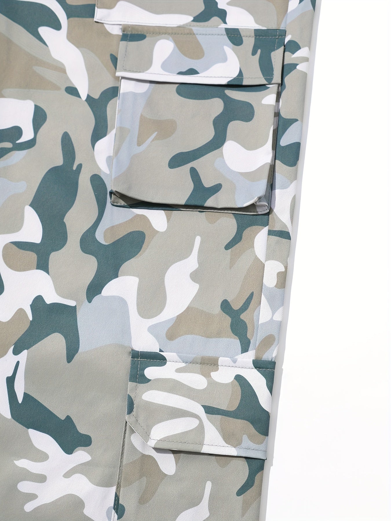 Men's Camo Cargo Pants | Loose Fit, Multi-Pocket Design