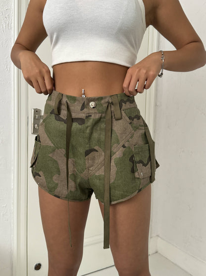 Fashionable Camo Cargo Shorts for Women - Summer Essential