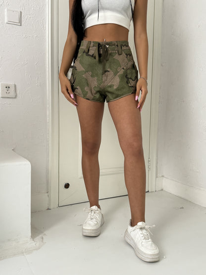 Fashionable Camo Cargo Shorts for Women - Summer Essential