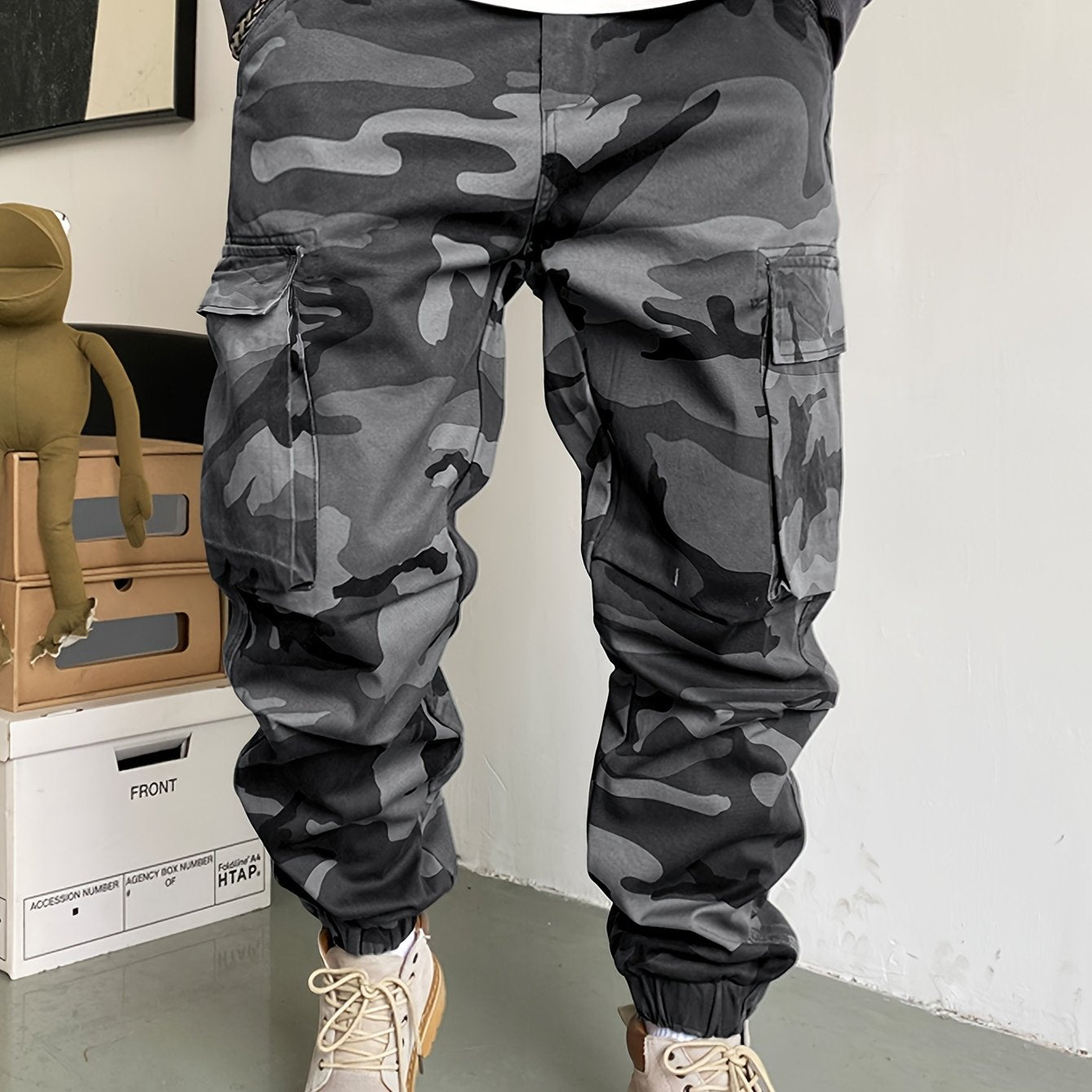 Streetwear Camo Cargo Pants with Multiple Pockets