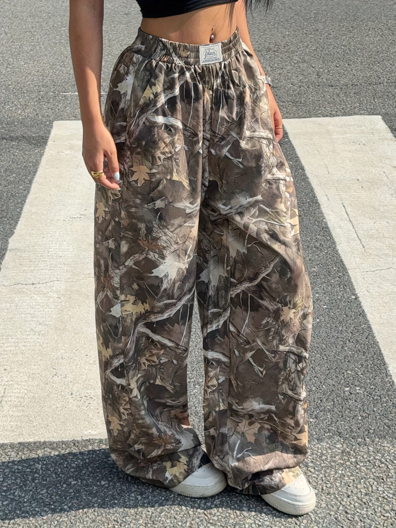 Women's Camouflage Print Wide-Leg Pants, Elegant Polyester Fabric with Pockets, Woven