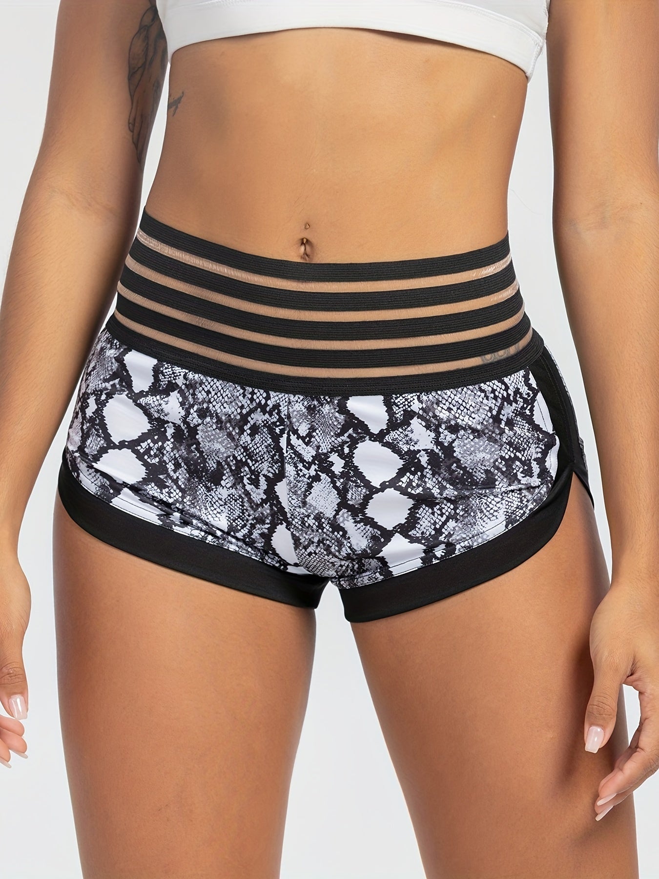 Camo Lace Stripes Sports Shorts: Butt Lifting, Yoga Shorts with Pocket