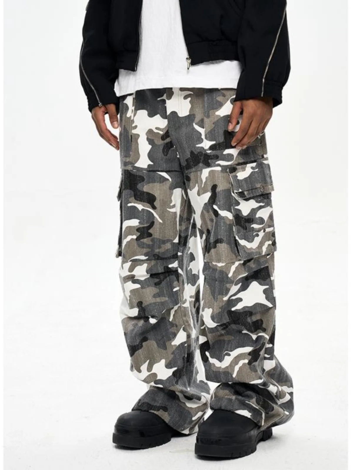 Camouflage Baggy Pants - Multi-pocket Overalls