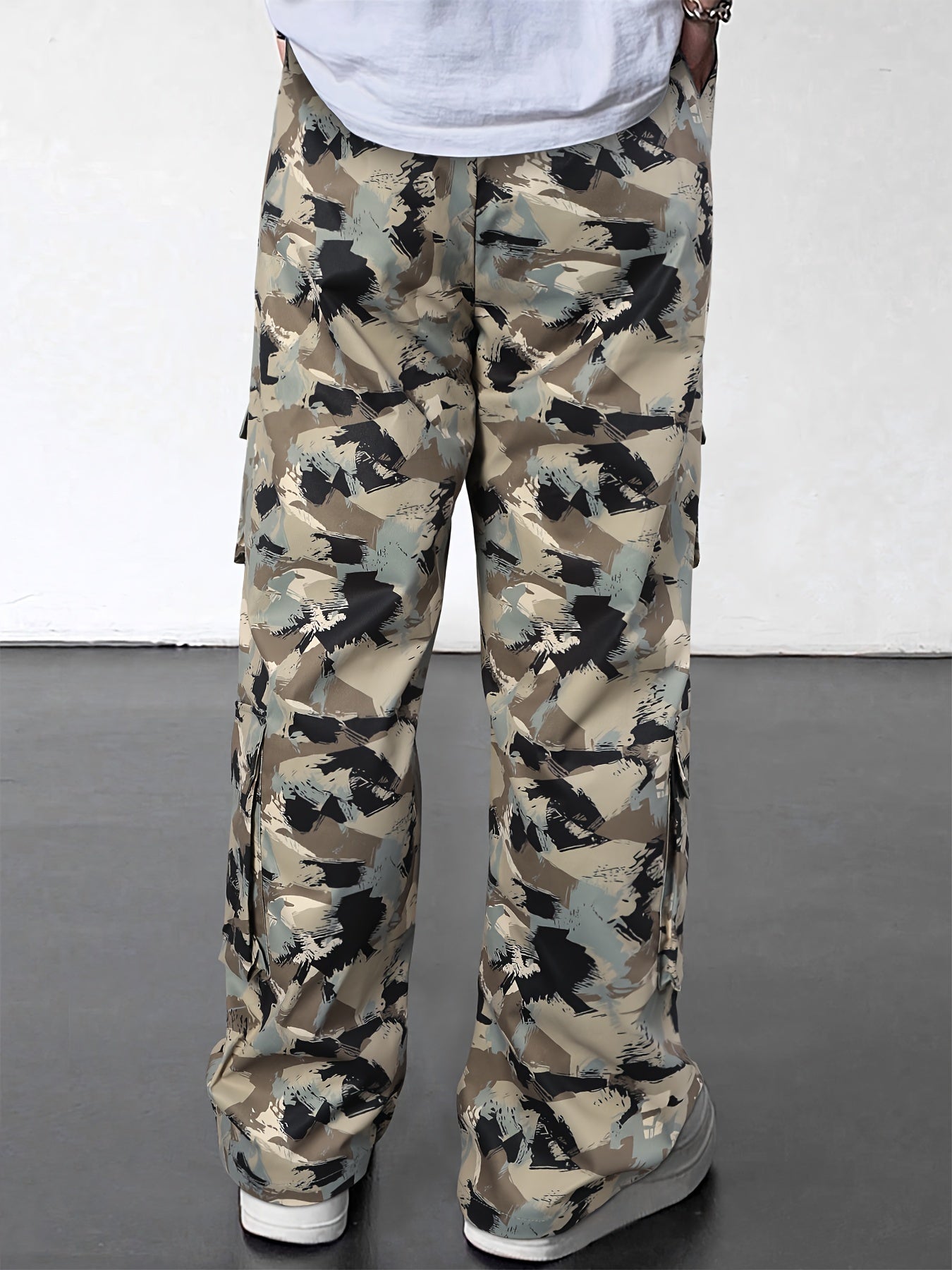 Men's Camo Cargo Pants | Loose Fit, Multi-Pocket Design