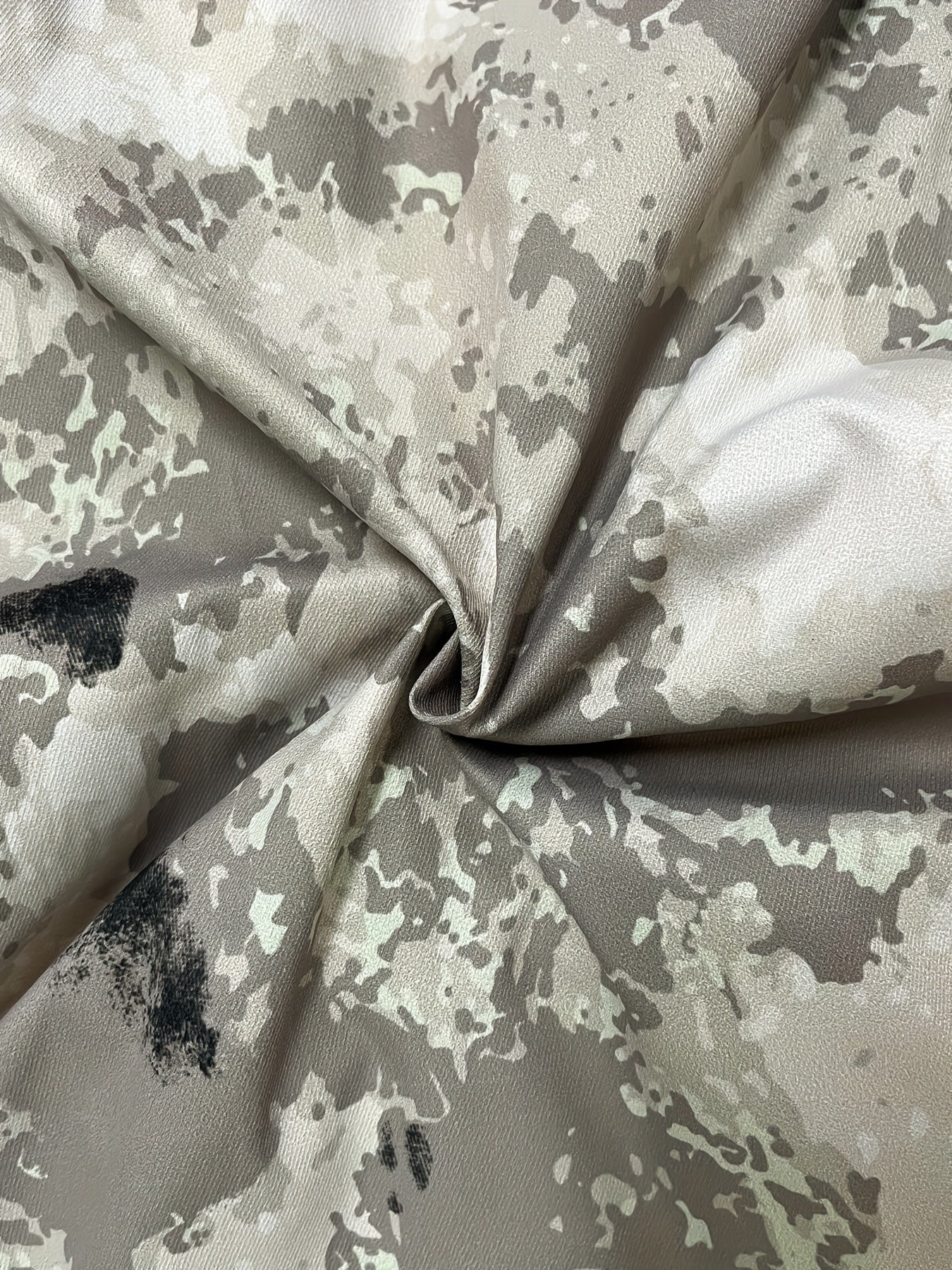 Desert Camo Cargo Pants | Loose Fit with Multiple Pockets