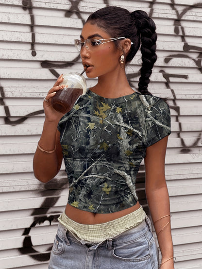 Women's Vintage Camo Print Crop Top | Round Neck T-Shirt