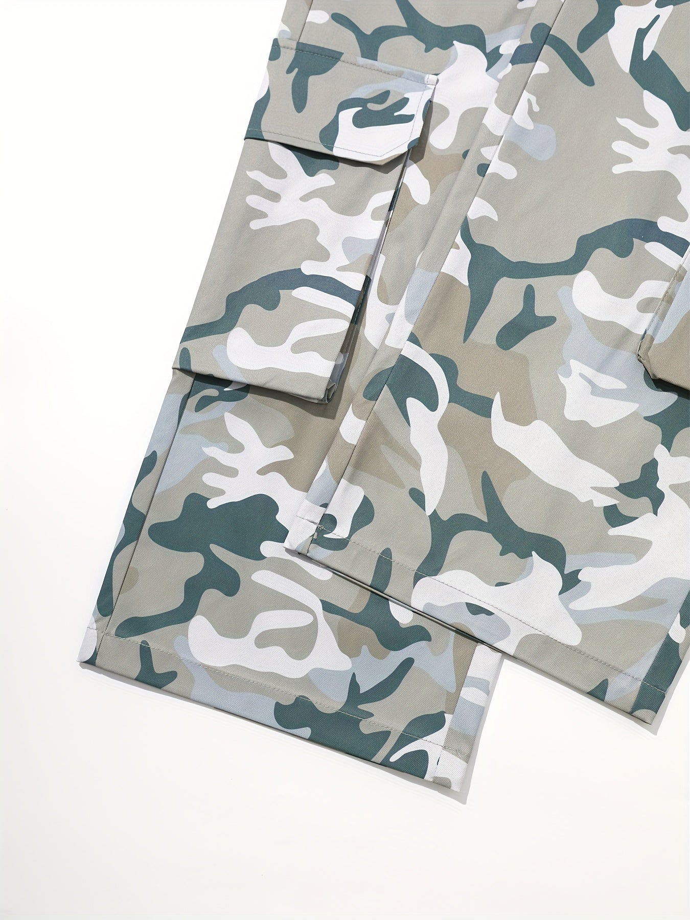 Men's Camo Cargo Pants | Loose Fit, Multi-Pocket Design